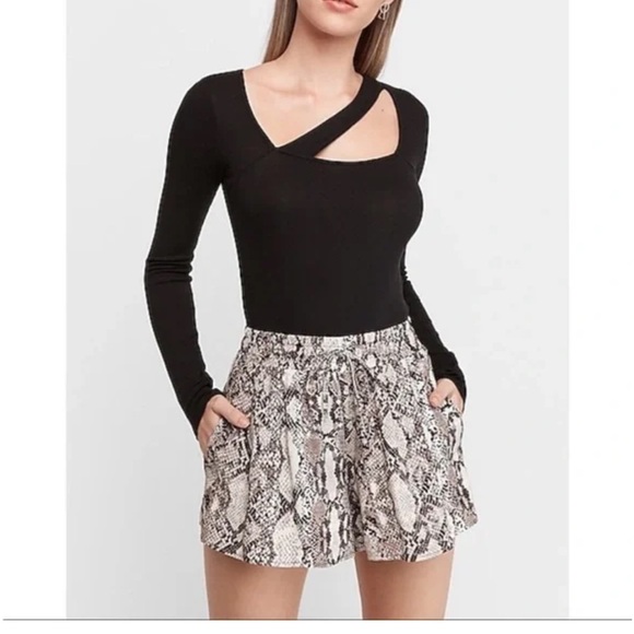 Express Snakeskin Drawstring Shorts - Picture 3 of 4